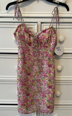 Princess Polly NWT Floral Dress Size US 4 thumbnail 1