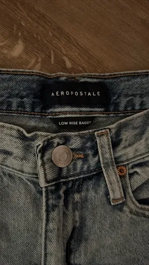 Aeropostale low rise baggy jeans thumbnail 4