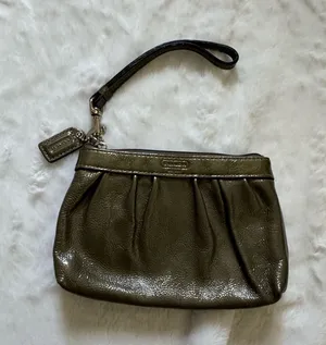 Coach Vintage Wristlet olive green patent leather thumbnail 1