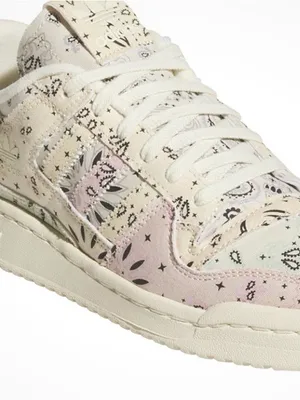 Adidas 80s Pastel Bandana Print Low-Top Sneaker 8.5 thumbnail 4