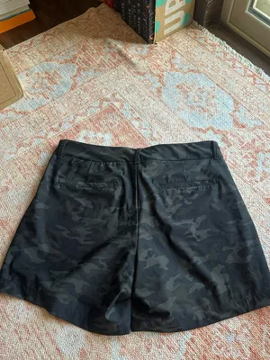 SPANX Sunshine 6” pull on shorts dark camo size large style 50213R thumbnail 3