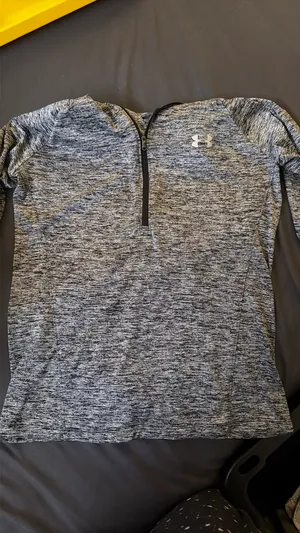 HeatGear Under Armour Women’s grey long sleeve sweatshirts thumbnail 6