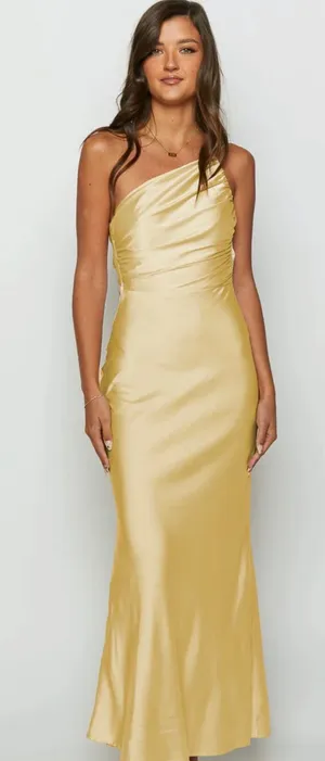 Beginning Boutique Prom Dress thumbnail 1