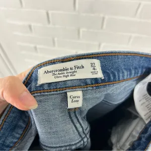 Abercrombie + Fitch Curve Love Ankle Straight Ultra High Rise Jeans Size 27/4 thumbnail 2