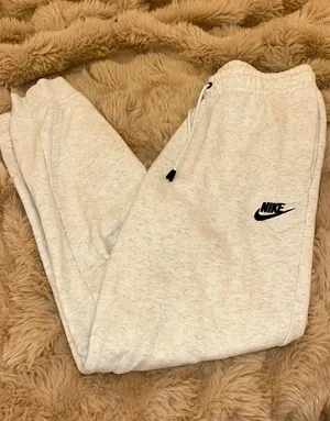 Nike Joggers thumbnail 1