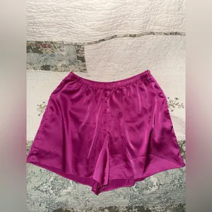 NWOT Daily Drills Pink/Purple Satin Shorts Size Small‎ thumbnail 3
