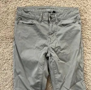 American eagle skinny grey jeans Size 28 x 32 Like new thumbnail 2