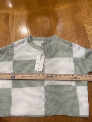 NWOT Moon & Madison green /white checkered sweater size small . thumbnail 4