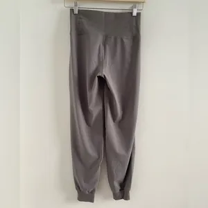 Vuori Women’s Grey Daily Joggers Size XS thumbnail 7
