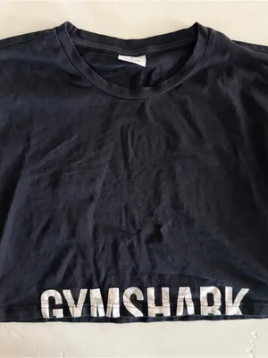 Gymshark Black/White Fraction Crop Top. Size Large thumbnail 3