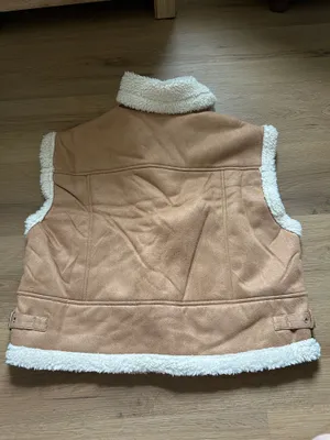 HYFVE shearling vest thumbnail 3