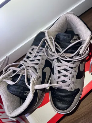 Nike Women’s Dunk High Moon Fossil thumbnail 3