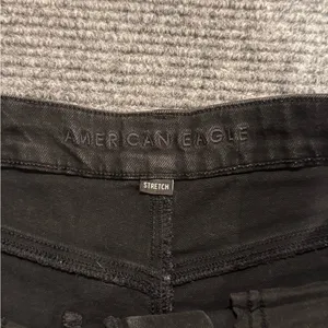 American Eagle High waisted distressed black‎ denim jean shorts Women's 8 thumbnail 6
