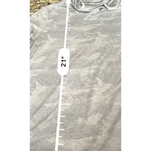 Vuori Halo Essential Hoodie Pale Gray Camo Women's Pullover Size Small? thumbnail 5