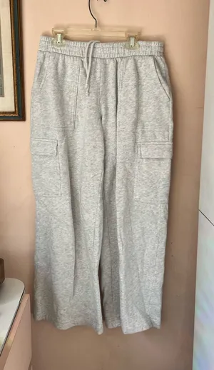 Old Navy cargo sweatpants thumbnail 1