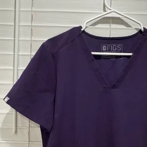 FIGS Technical Collection Purple V-Neck Scrub Top Short Sleeve Women's‎ Size S thumbnail 2