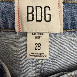 BDG Urban Outfitters Girlfriend Shorts 28 Light Blue Cotton Denim‎ Raw Hem thumbnail 3