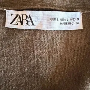 Zara V-Neck Olive Green Button Down Long Sleeves Lightweight Career Office Capsu thumbnail 11