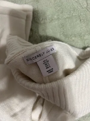 White lounge set  thumbnail 5