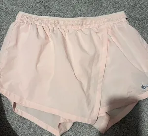Nike medium‎ pink shorts/skort thumbnail 1