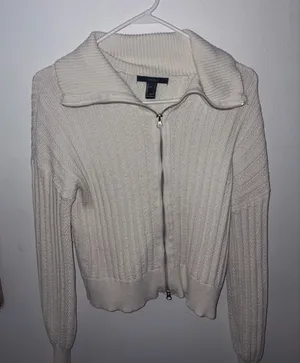 Forever 21 Sweater thumbnail 1