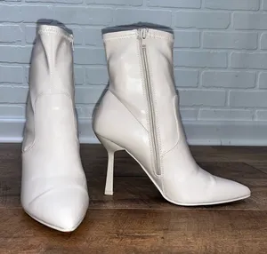 Steve Madden Elan Bootie in Creamy White thumbnail 1