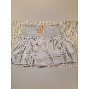Natural Life NWT Boho Satin Flowy Shorts Gray Silver‎ Smocked Waist M Coquette thumbnail 4