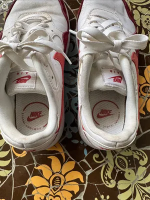 Nike White & Red Low-Profile Sneakers thumbnail 5
