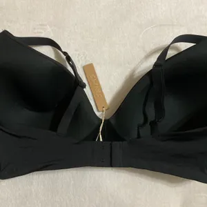 SKIMS Wireless Bra 38DD thumbnail 4