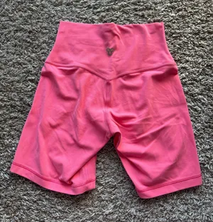 Aritzia Biker Shorts thumbnail 1