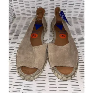 NWT Verbenas Womens Suede Peep Toe Espadrille Flats Taupe Made‎ in Spain Sz 9.5 thumbnail 3