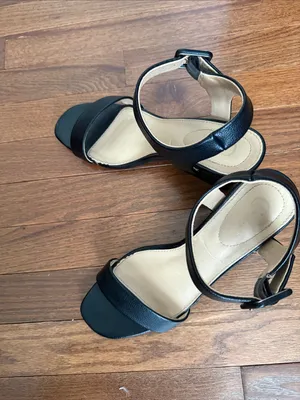 Moving Comfort Black Open-Toe Ankle-Strap Sandals thumbnail 5