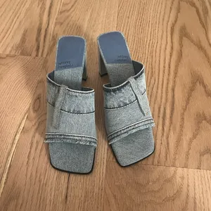Jeffrey Campbell heels thumbnail 5