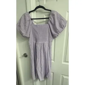 Old Navy Women’s Medium Lavender Purple Swiss Dot Smocked Puff Sleeve Dress thumbnail 4