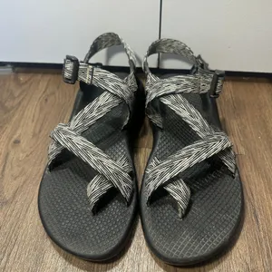 Chaco Z/2 Classic Sandals Women 8 Black White Strappy Toe Loop Adjustable Hiking thumbnail 5