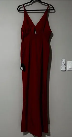 Mac Duggal Red Gown Cut Out Slit Size 6 thumbnail 7