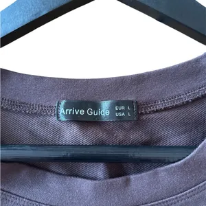 ARRIVE GUIDE | Gym Workout Cropped Shirt |
Brown Brown Size L thumbnail 4