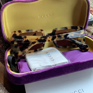 Authentic GUCCI 48mm Rectangular Tortoise Acetate sunglasses thumbnail 11