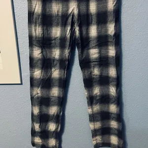 Aeropostale Plaid Flannel Lounge Sleep Pants Black Gray White XS thumbnail 5