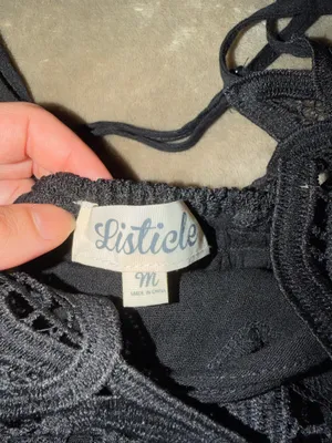 Black lace tank top Listicle thumbnail 3