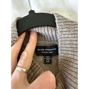 Club Monaco Italian yarn Sweater Size S thumbnail 3