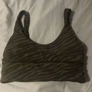 Lululemon Yoga bra thumbnail 3