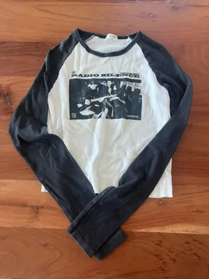 Brandy Melville Graphic Long Sleeve thumbnail 1