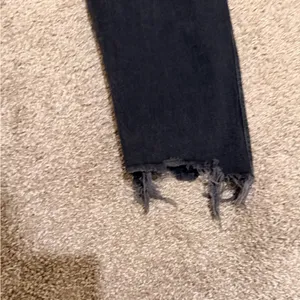 Free People Distressed Maggie Straight Cropped Jeans Women's size 28 mid rise thumbnail 4
