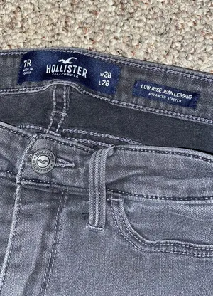 Hollister Low-Rise Jegging thumbnail 3