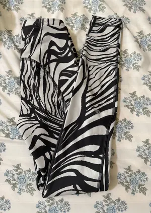 Lululemon Leggings thumbnail 1