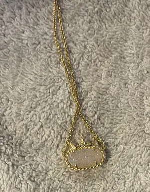 Elegant Gold Necklace with Cream Pendant thumbnail 1