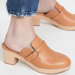 ✨Madewell The Monique Buckle Carmel Sz 9 Clogs ✨ thumbnail 4
