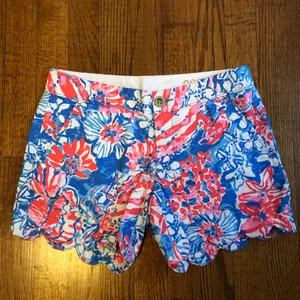 Lilly Pulitzer shorts thumbnail 3