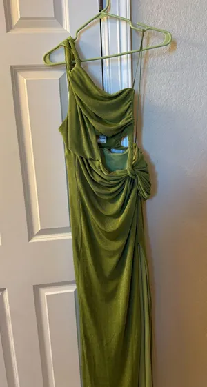 Selfie Leslie Green Maxi Dress kiah thumbnail 3